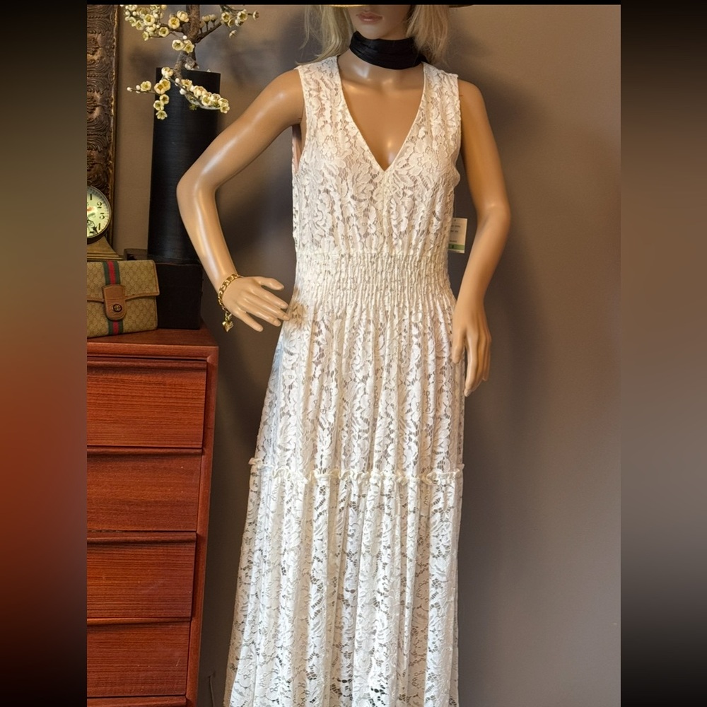 Taylor Ivory Lace V-Neck Maxi Dress